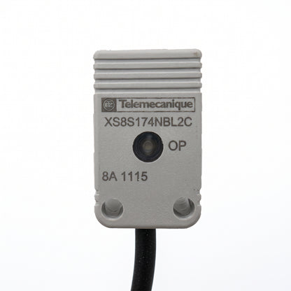 New Proximity Switch Sensor Limit Switch XS8S174NAL2C